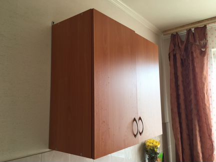 Подвесной кухонный шкаф