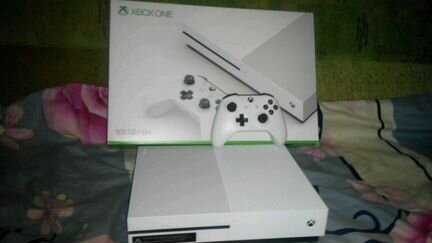 Xbox One S 500гб+6дисков