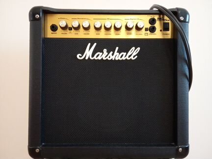 Marshall MG15-DFX Гитарный комбоусилитель