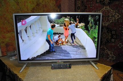 Телевизор LG 32LB572U SmartTV