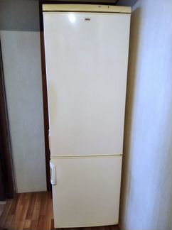 Холодильник 2-х камерный Zanussi ZRB 350