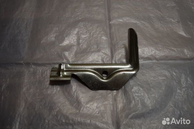 Прижимная планка для акб Tiguan 2 Тигуан