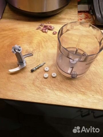 Запчасти от блендера Philips