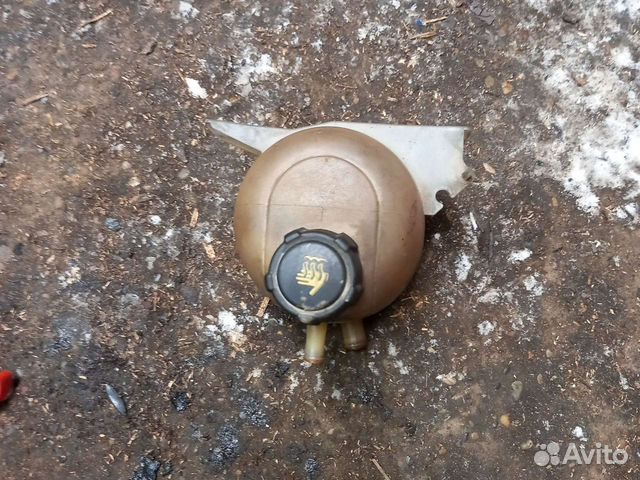 Расшерительный бачёк рено логан