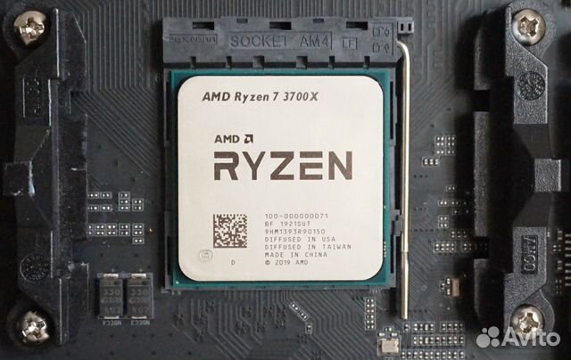 Процессор AMD Ryzen 7 3700X