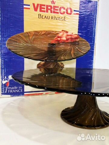 Тортница на ножке