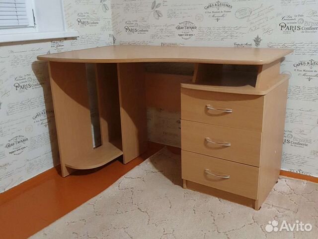 Компьютерный стол