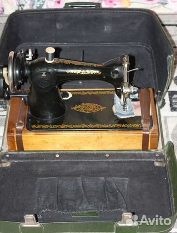 Ручная швейная машинка Подольск 2М