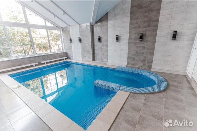 

10-к. и более коттедж, 1100 м²