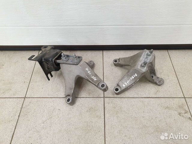 Подушка коробки Рено Логан 2 Сандеро 2