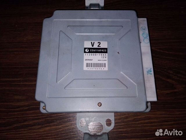 Блок управления двигателя EJ205 Subaru 22611AF423