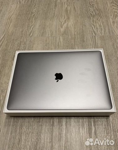 Apple MacBook Pro 15 2017 1tb top