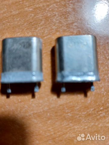 Кварцевый резонатор 2285,7 кГц для частоты 1785 кГ