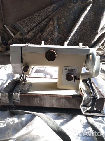 Швейная машина Чайка 134