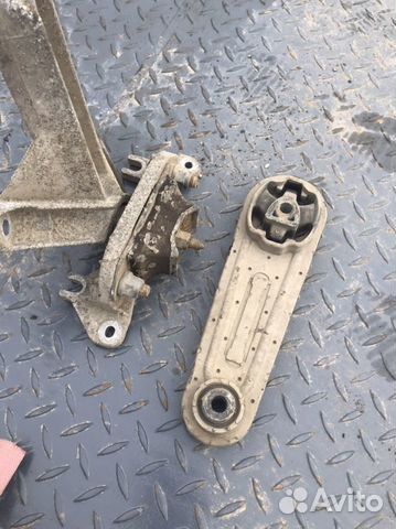 Renault sandero 1 подушки двигателя