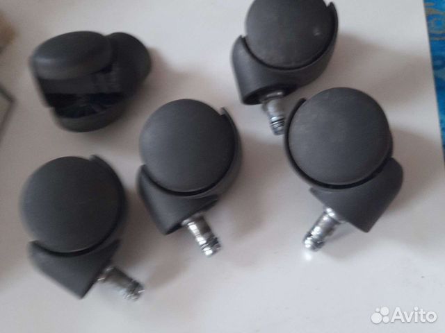 Компьютерное кресло колесики