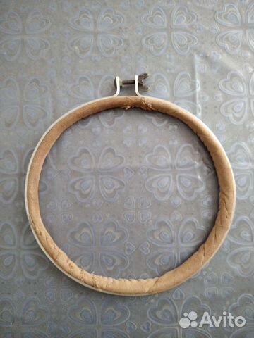 Пяльцы, рамка для вышивания. Б/у