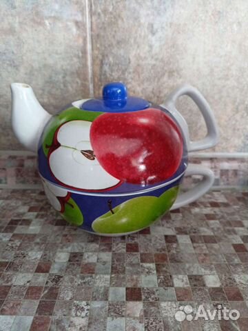 Заварочный чайник с чашкой в комплекте