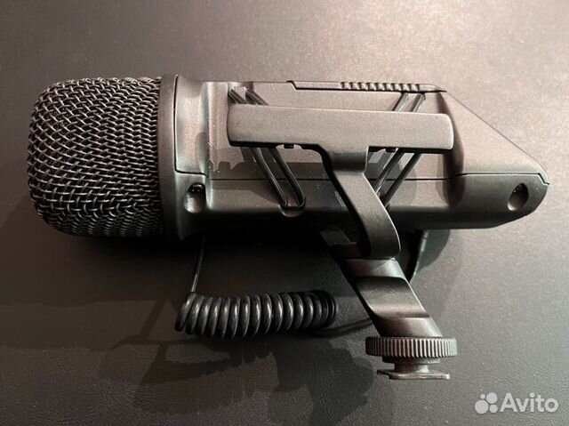Накамерный микрофон Rode SVM