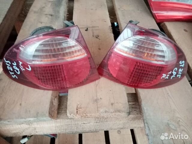 Стоп-сигнал задний правый на toyota caldina ST210