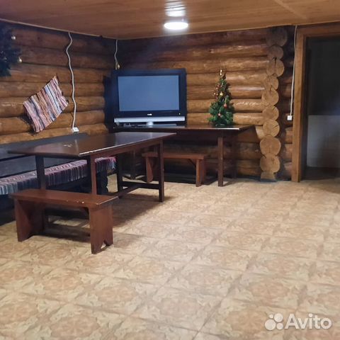 

10-к. и более коттедж, 240 м²