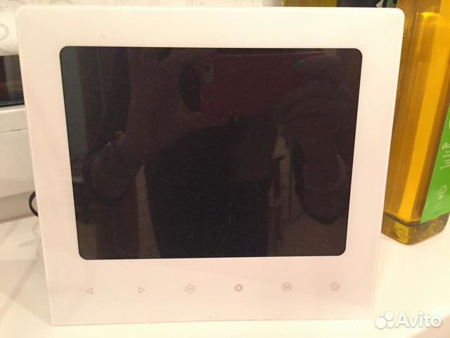 Цифровая фоторамка Digma PF-803