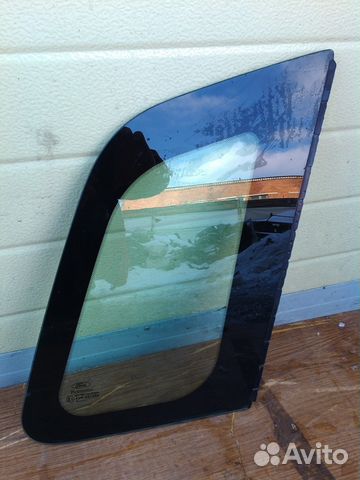 Форд Фиеста (2006г) -правая форточка