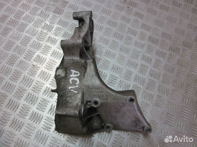 Кронштейн генератора Фольксваген Транспортер Т4 Кронштейн генератора Фольксваген Транспортер Т4