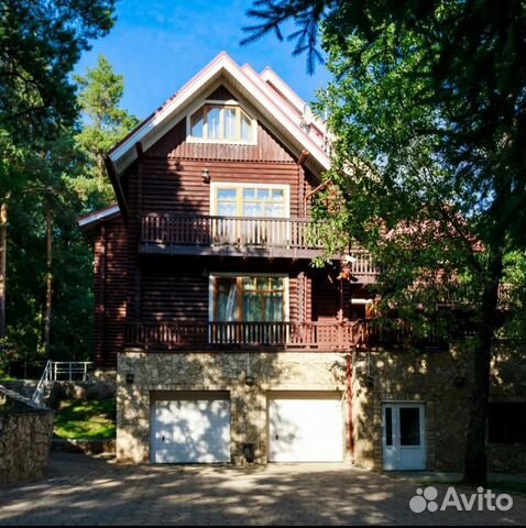 

Дом 700 м² на участке 100 сот.