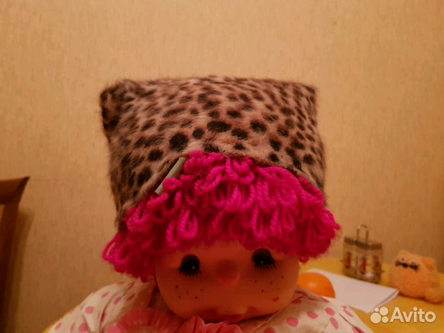 Продам женскую зимнюю шапку Продам женскую зимнюю шапку