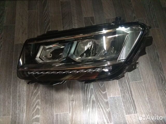 Фара левая LED Volkswagen Tiguan 2
