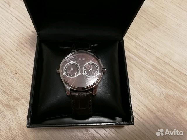 Часы guess