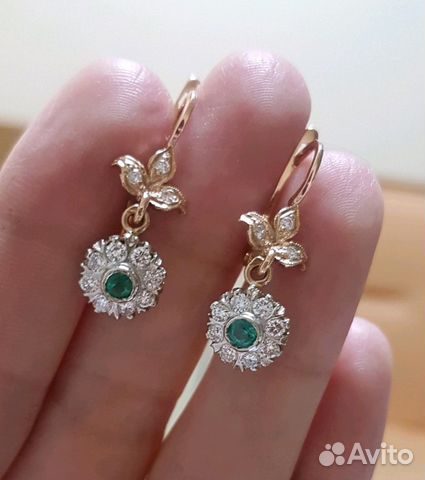 Серьги с бриллиантами и изумрудом