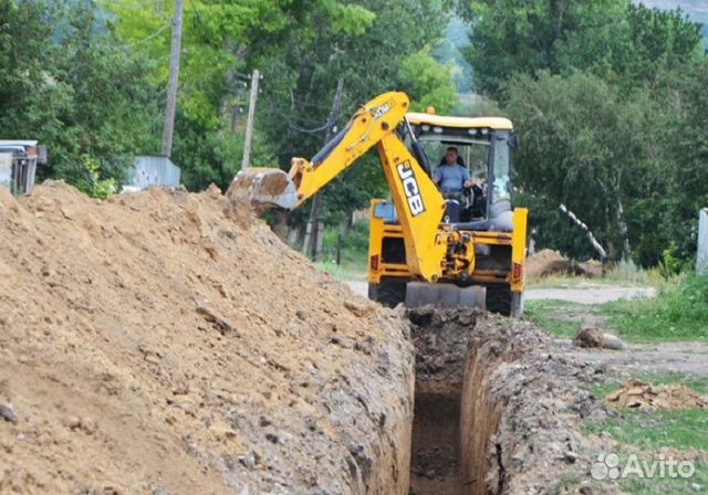 Аренда экскаватора с гидромолотом JCB 3CX Аренда экскаватора с гидромолотом JCB 3CX