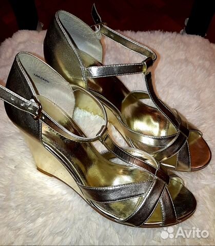 Босоножки р.40 Босоножки р.40