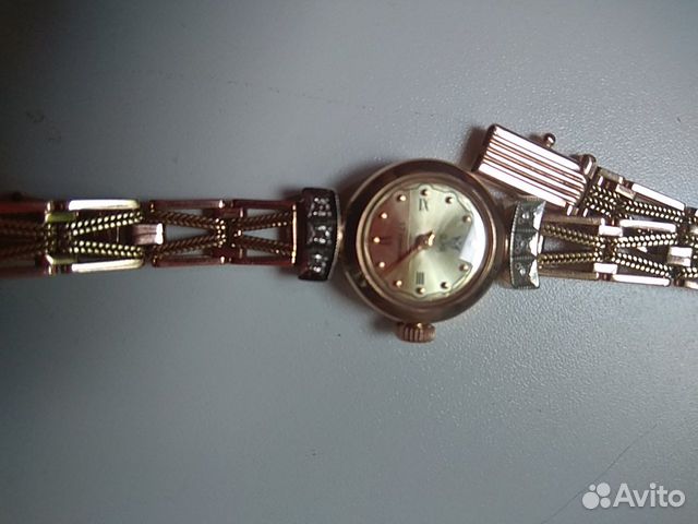 Часы золотые с бриллиантами