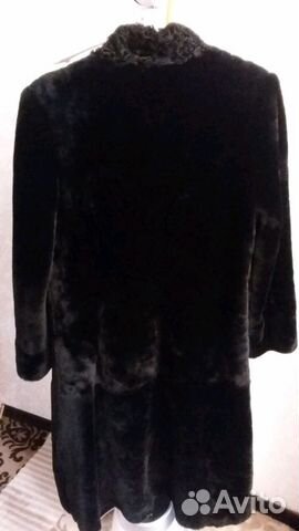 Шуба мутон с отделкой из каракуля Шуба мутон с отделкой из каракуля