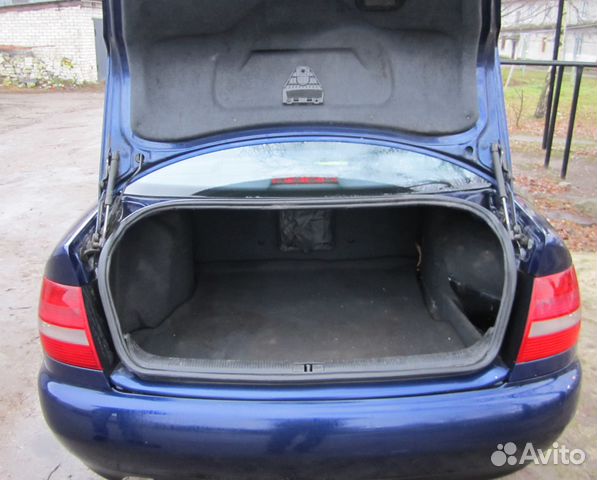 Ауди а4 б5 в багажнике. Ауди а4 б5 в багажнике. Проводка багажника ауди 80 б3. Ауди а4 б5 в багажнике. Audi a4 b6 седан багажник.