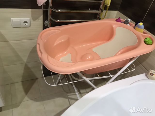 Детская ванночка с подставкой