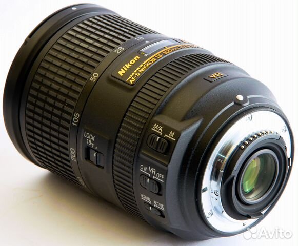 Nikon 18-300mm f/3.5-6.3G ED AF-S VR DX