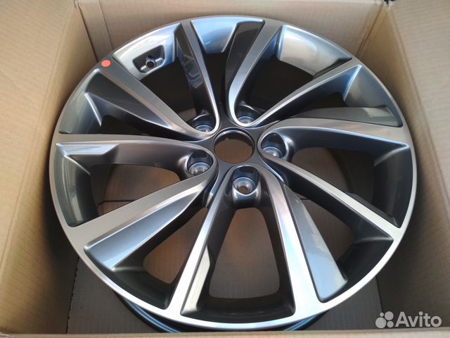 Оригинальные новые диски R18 Hyundai Santa Fe 4 Оригинальные новые диски R18 Hyundai Santa Fe 4