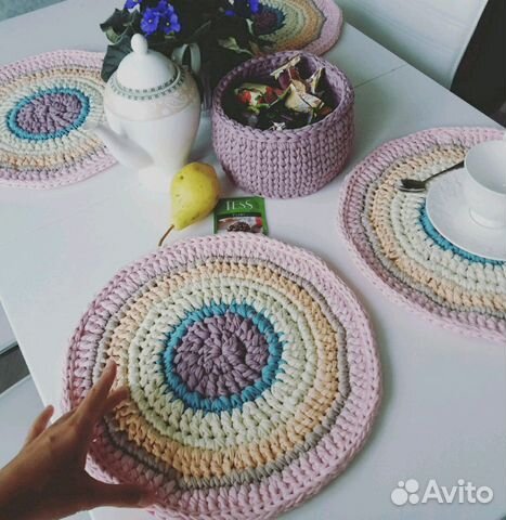 Салфетки и корзина Салфетки и корзина