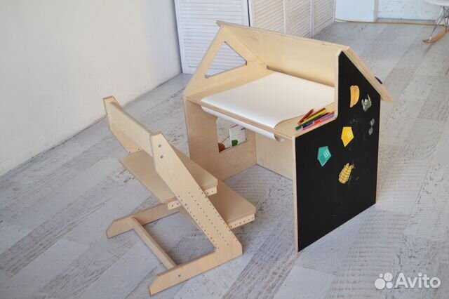 Стол для развития детей с магнитно-грифельной пове