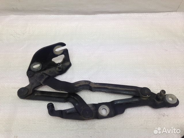 Петля крышки багажника Volkswagen Bora Jetta IV 4 Петля крышки багажника Volkswagen Bora Jetta IV 4