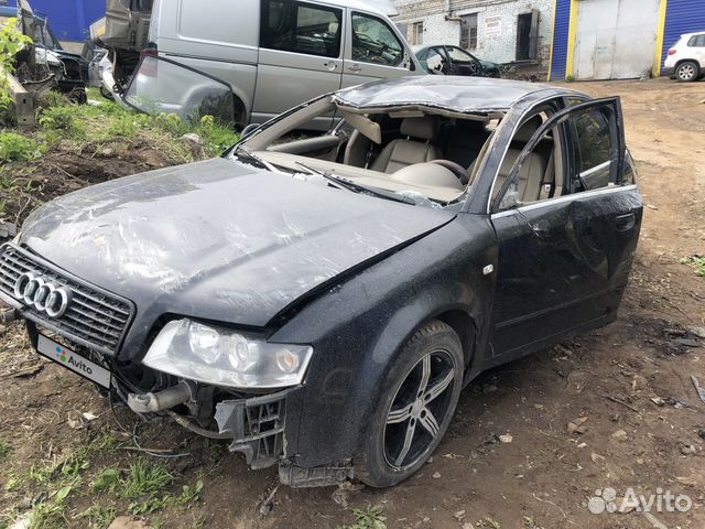 Audi A4 2.0 МТ, 2000, битый, 150 000 км