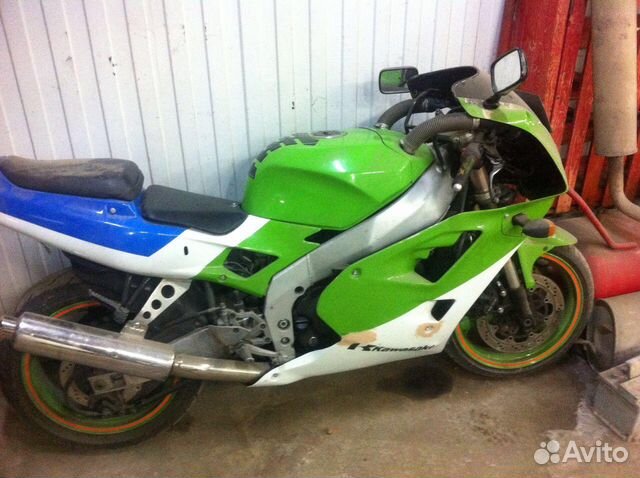 Kawasaki Ninja ZX400 p2