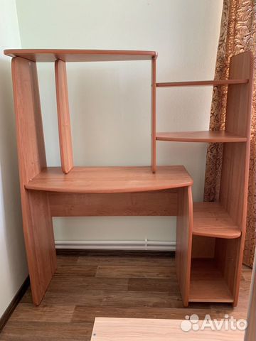 Продам компьютерный стол