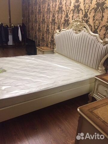 Спальный гарнитур