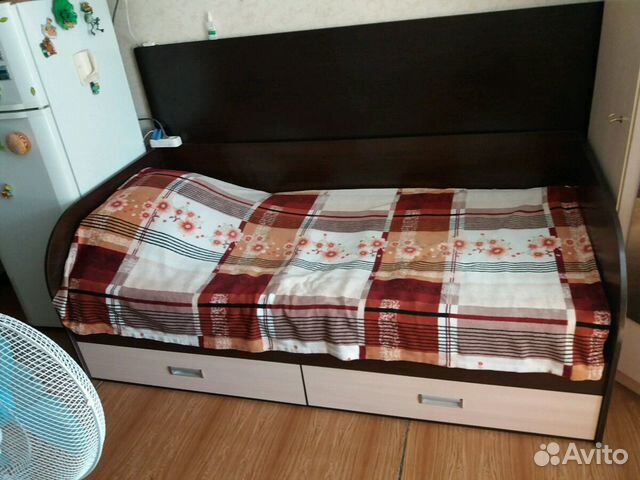 Кровать