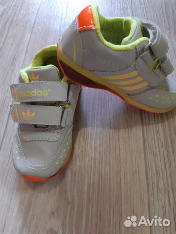 Кроссовки adidas р.22 Кроссовки adidas р.22